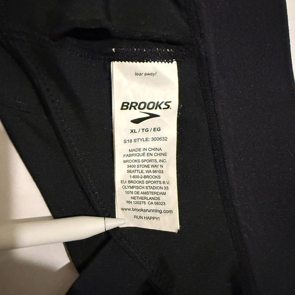 Brooks Hot Sport Black Sports Bra - Picture 3 of 5